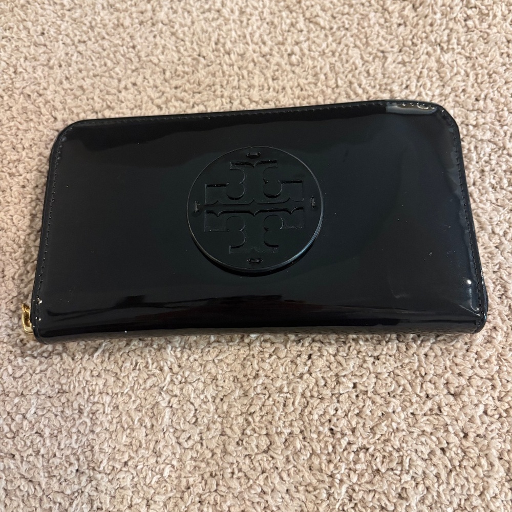 Tory Burch wallet